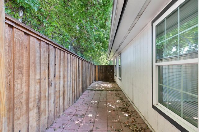 7617 Meador Ave A, Austin, TX 78752