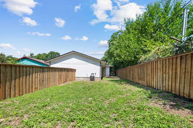 7617 Meador Ave A, Austin, TX 78752