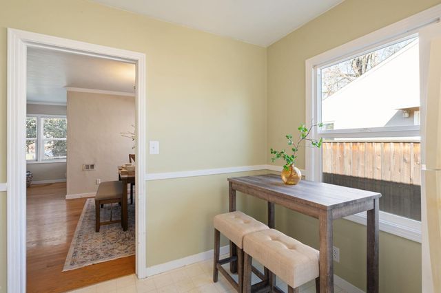 2621 12th St, Sacramento, CA 95818