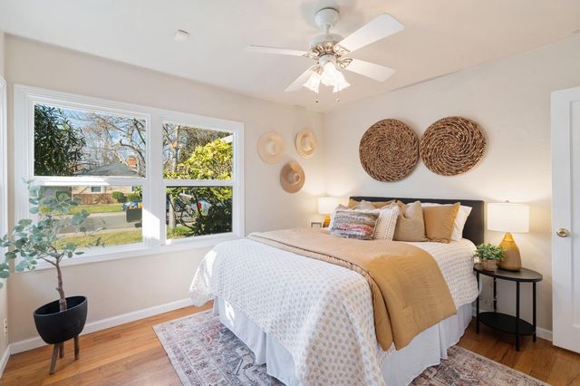 2621 12th St, Sacramento, CA 95818