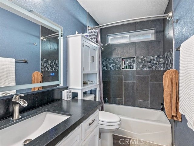 13826 Wawona, Apple Valley, CA 92307