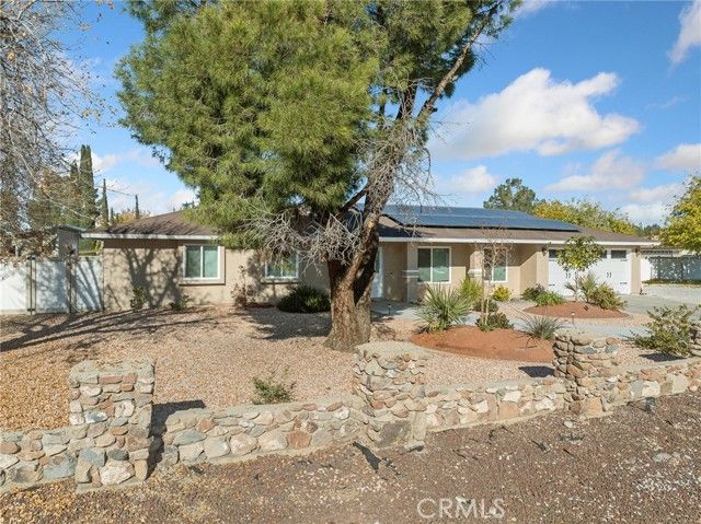13826 Wawona, Apple Valley, CA 92307