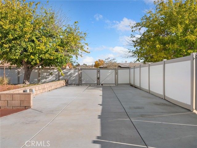 13826 Wawona, Apple Valley, CA 92307