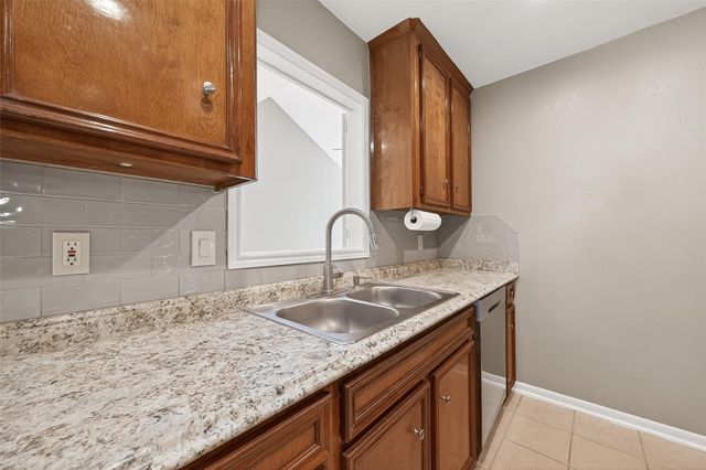 13884 Hollowgreen Drive, Houston, TX 77082