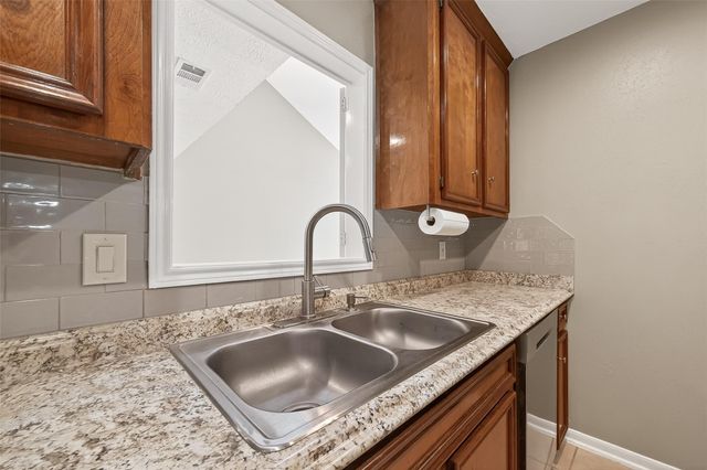 13884 Hollowgreen Drive, Houston, TX 77082