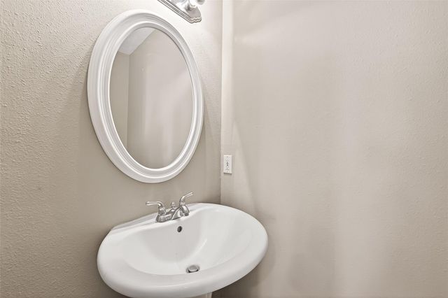 13884 Hollowgreen Drive, Houston, TX 77082