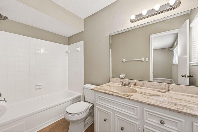 13884 Hollowgreen Drive, Houston, TX 77082