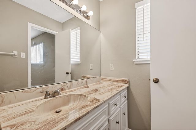 13884 Hollowgreen Drive, Houston, TX 77082