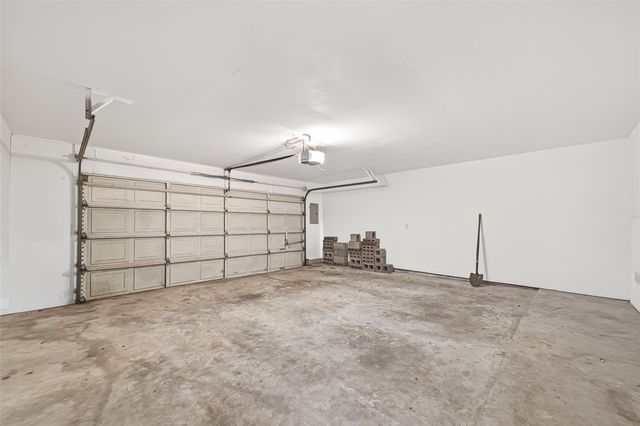 13884 Hollowgreen Drive, Houston, TX 77082