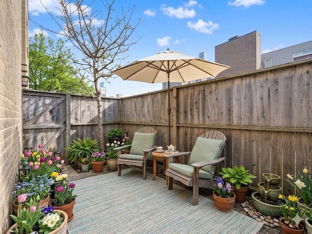 13884 Hollowgreen Drive, Houston, TX 77082