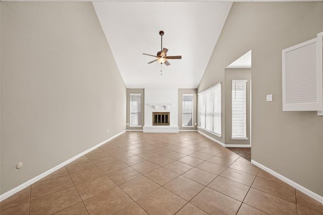 13884 Hollowgreen Drive, Houston, TX 77082