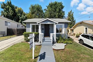 2721 Oliver Ave, Oakland, CA 94605