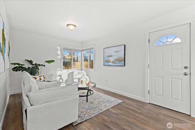 5920 S 118th St, Seattle, WA 98178