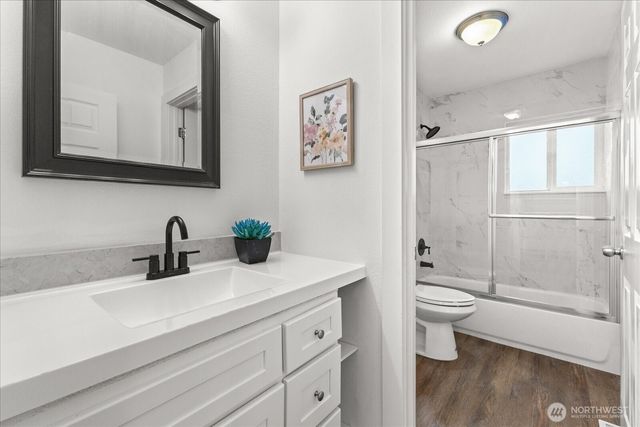 5920 S 118th St, Seattle, WA 98178