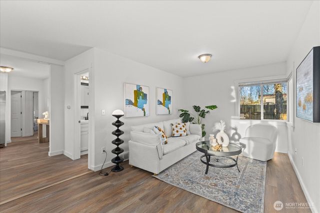 5920 S 118th St, Seattle, WA 98178