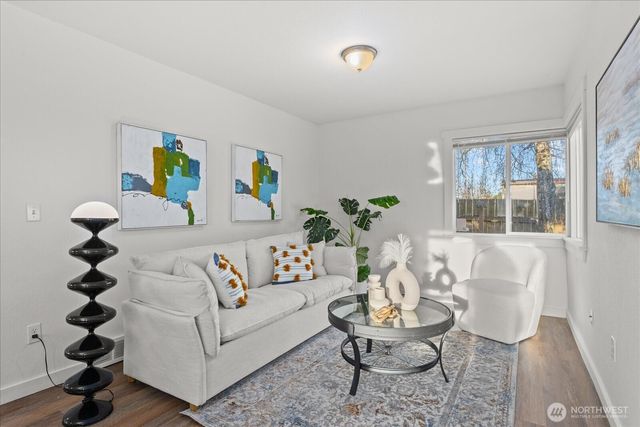 5920 S 118th St, Seattle, WA 98178