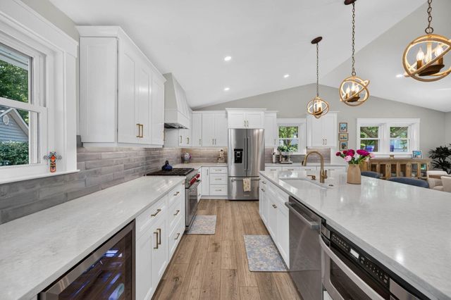 1055 Royalist Road, Mount Pleasant, SC 29464