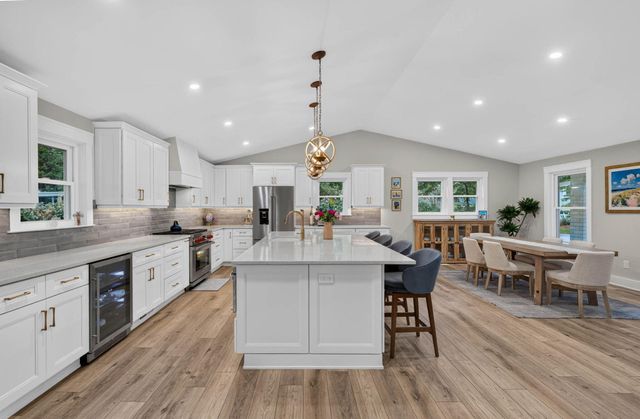 1055 Royalist Road, Mount Pleasant, SC 29464