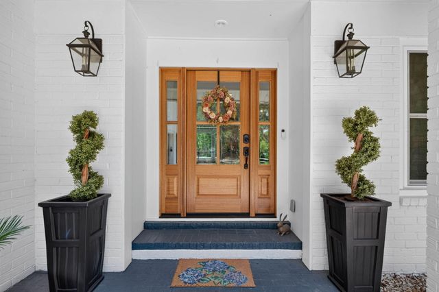 1055 Royalist Road, Mount Pleasant, SC 29464