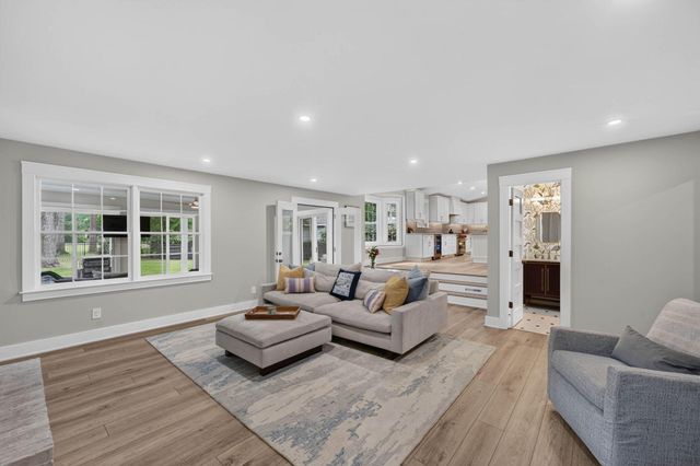 1055 Royalist Road, Mount Pleasant, SC 29464
