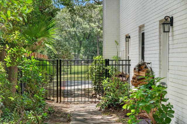 1055 Royalist Road, Mount Pleasant, SC 29464