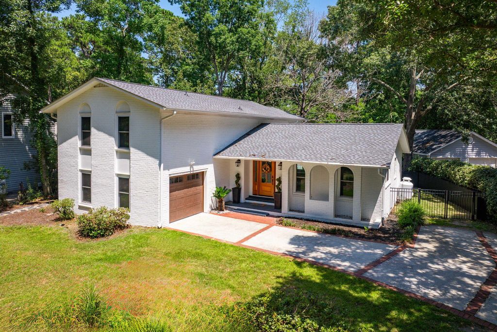 1055 Royalist Road, Mount Pleasant, SC 29464