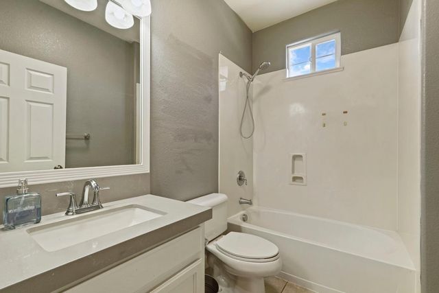 575 Ranger St, Oakdale, CA 95361