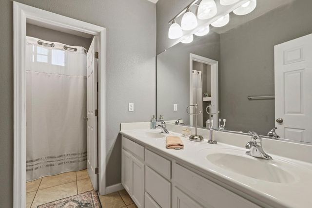 575 Ranger St, Oakdale, CA 95361