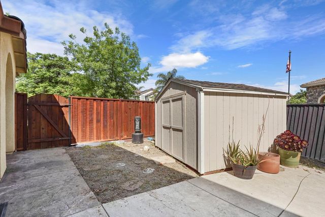 575 Ranger St, Oakdale, CA 95361