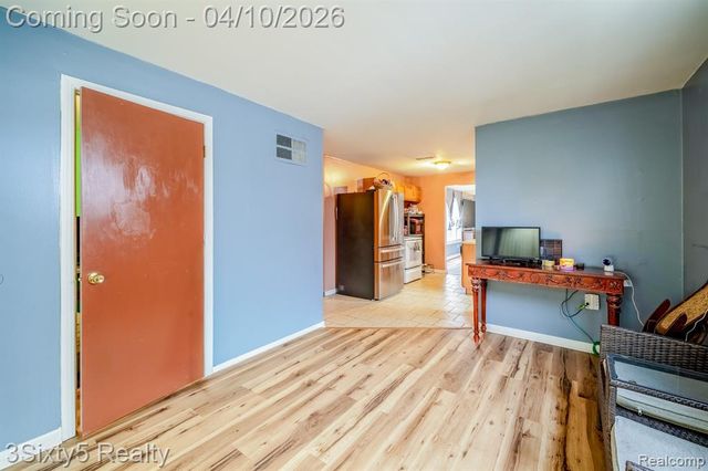 8339 Birch Street, Taylor, MI 48180