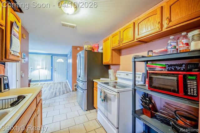 8339 Birch Street, Taylor, MI 48180