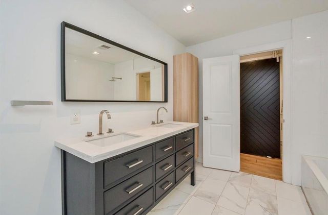 10603 Riverview Drive, Houston, TX 77042