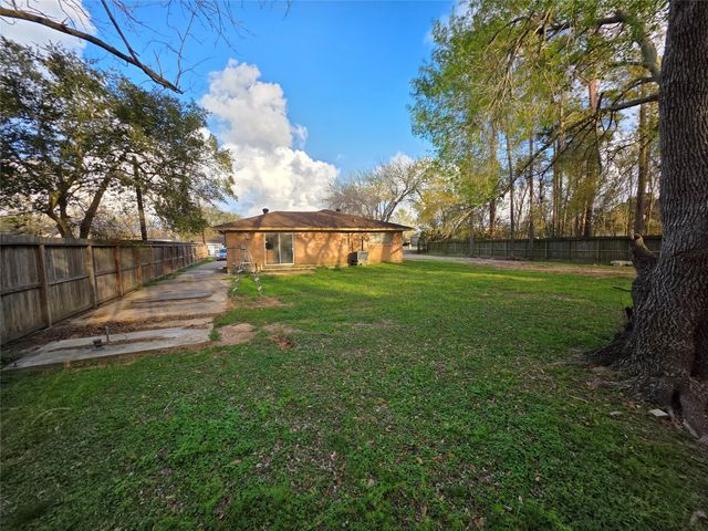 10424 Ballantine Street, Houston, TX 77075