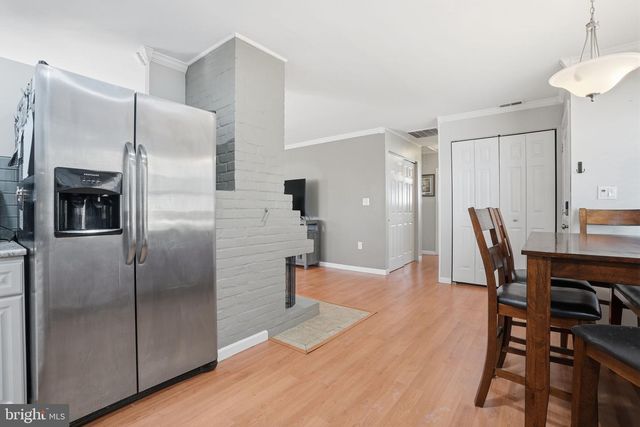 59 GRAYSTONE LN, Levittown, PA 19055