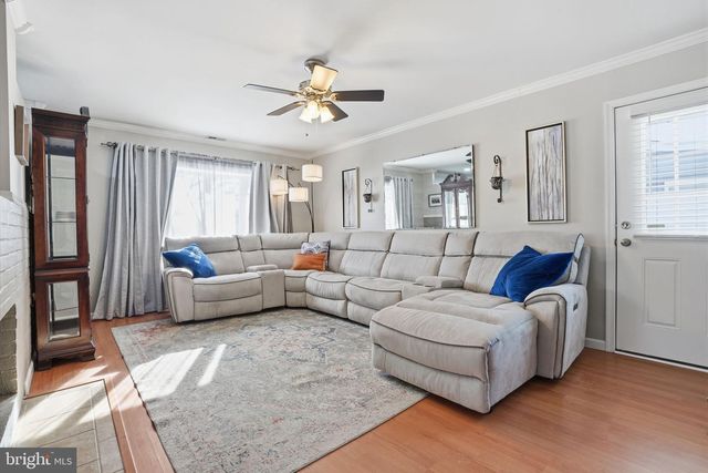 59 GRAYSTONE LN, Levittown, PA 19055