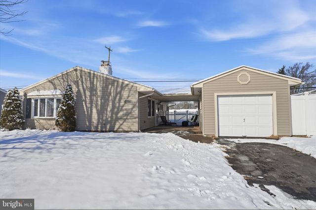 59 GRAYSTONE LN, Levittown, PA 19055