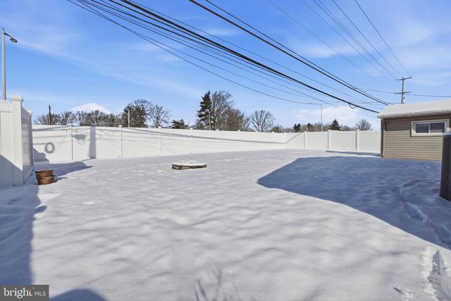 59 GRAYSTONE LN, Levittown, PA 19055