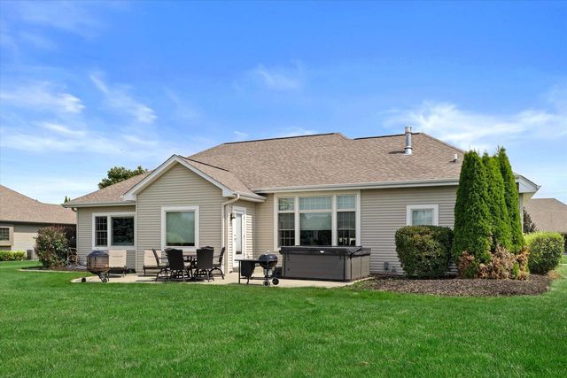 2200 Carlas WAY, Mount Pleasant, WI 53406