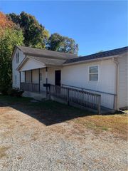 150 E Lexington Road, Mocksville, NC 27028
