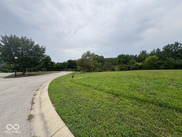 10450 Woodhall, Carmel, IN 46032