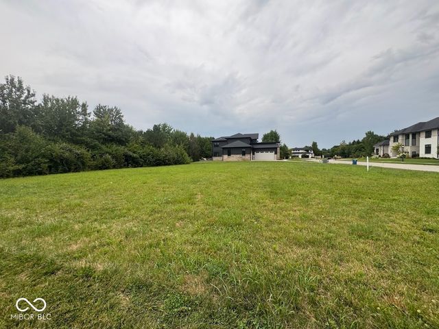 10450 Woodhall, Carmel, IN 46032
