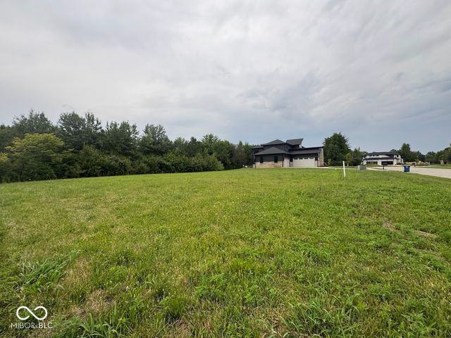 10450 Woodhall, Carmel, IN 46032