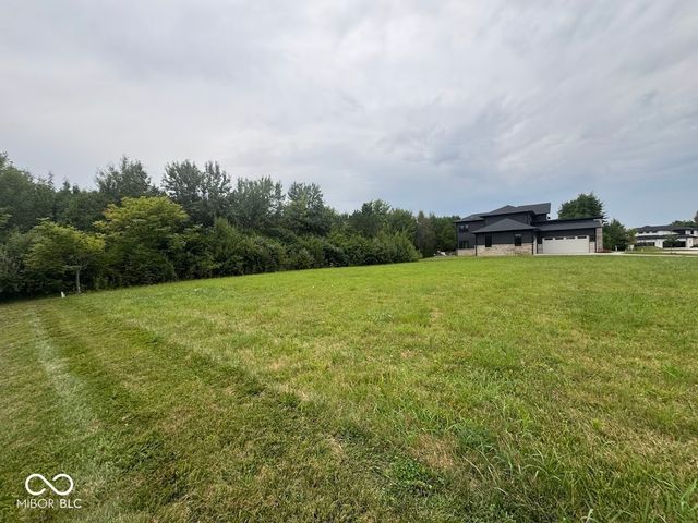 10450 Woodhall, Carmel, IN 46032