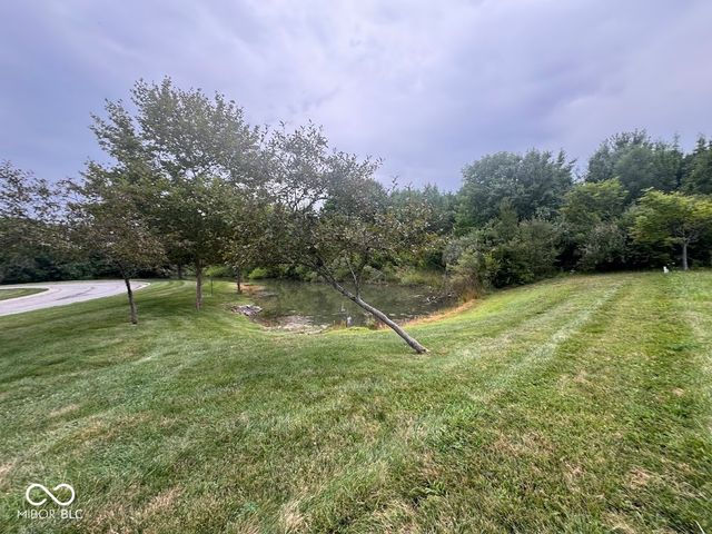 10450 Woodhall, Carmel, IN 46032