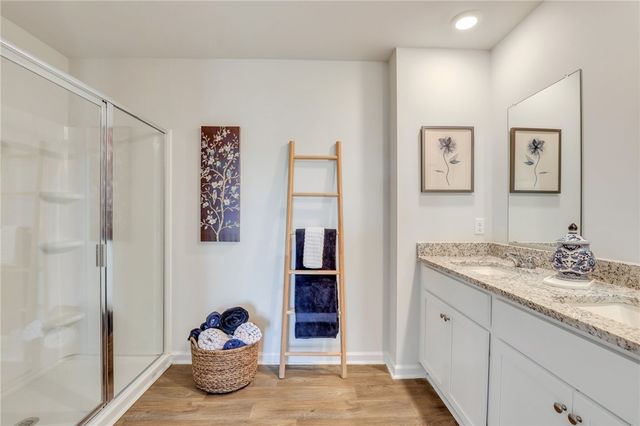 1058 Lakes Blvd, Brunswick, GA 31525