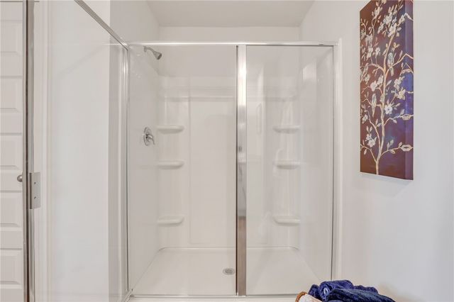 1058 Lakes Blvd, Brunswick, GA 31525