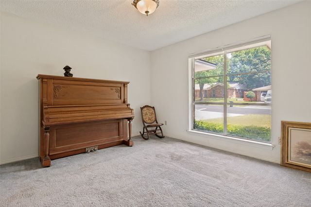 1121 Billie Ruth Lane, Hurst, TX 76053