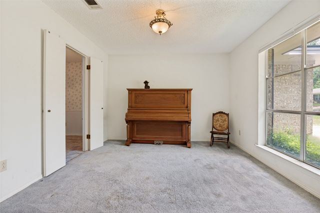 1121 Billie Ruth Lane, Hurst, TX 76053