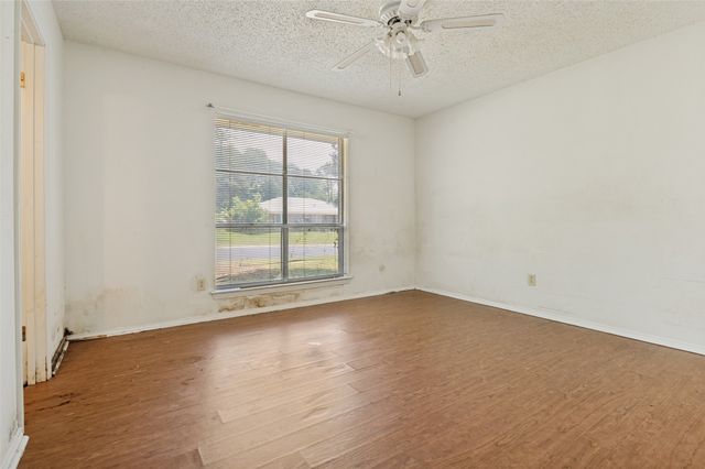 1121 Billie Ruth Lane, Hurst, TX 76053