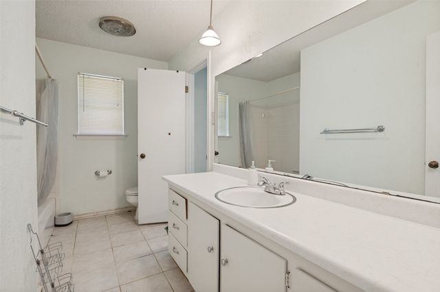1121 Billie Ruth Lane, Hurst, TX 76053